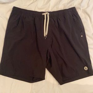 Vuori XL Kore shorts - NEVER WORN!